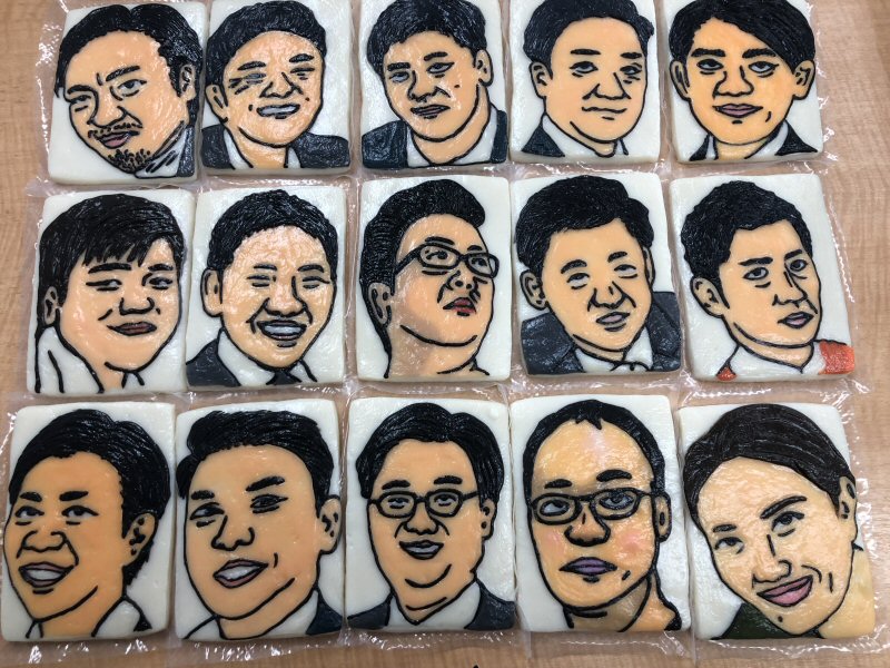 細工かまぼこで15人の似顔絵を作りましたが･･･