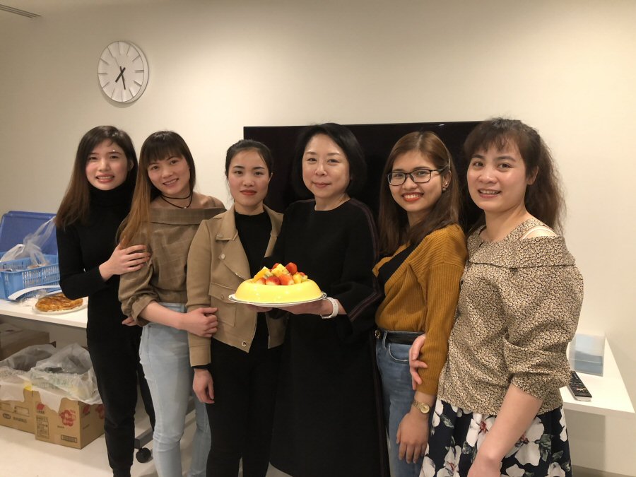 ベトナム人技能実習生リンさんの歓迎会を開催 社長ブログ 鮨蒲本舗 河内屋