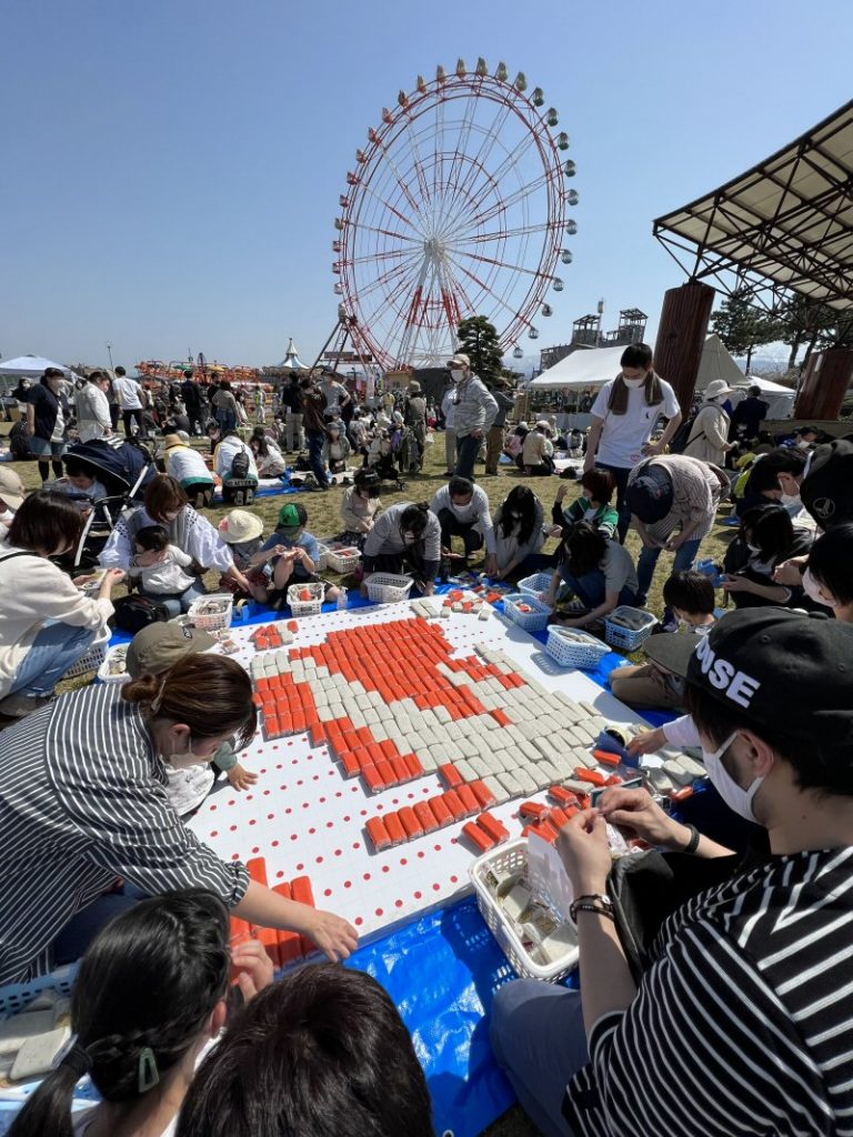 かまぼこモザイクは無事に完成しました！