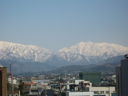 河内屋屋上からの立山連峰