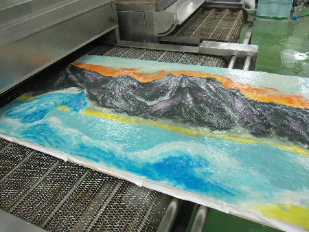 巨大細工かまぼこ「立山連峰」