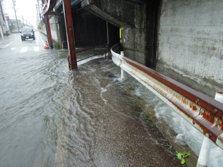 2013年8月23日豪雨で冠水4.jpg